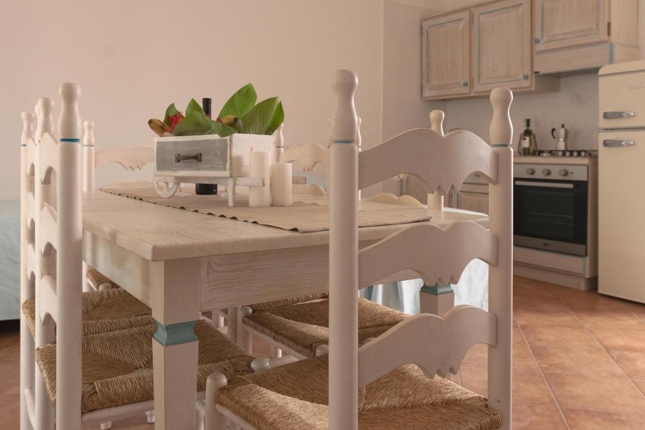 Le Residenze Del Golfo Di Orosei Aparthotel Екстериор снимка