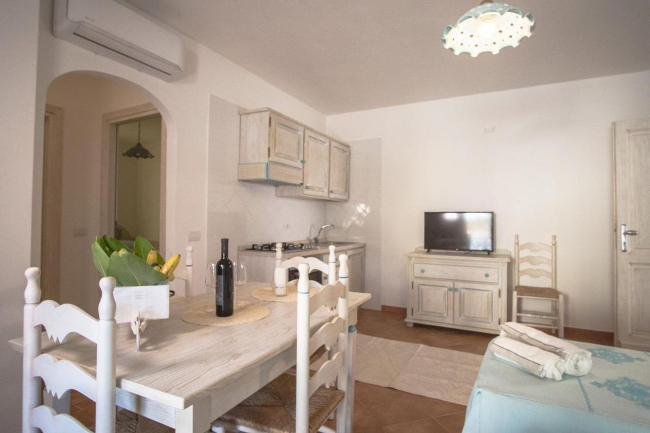 Le Residenze Del Golfo Di Orosei Aparthotel Екстериор снимка