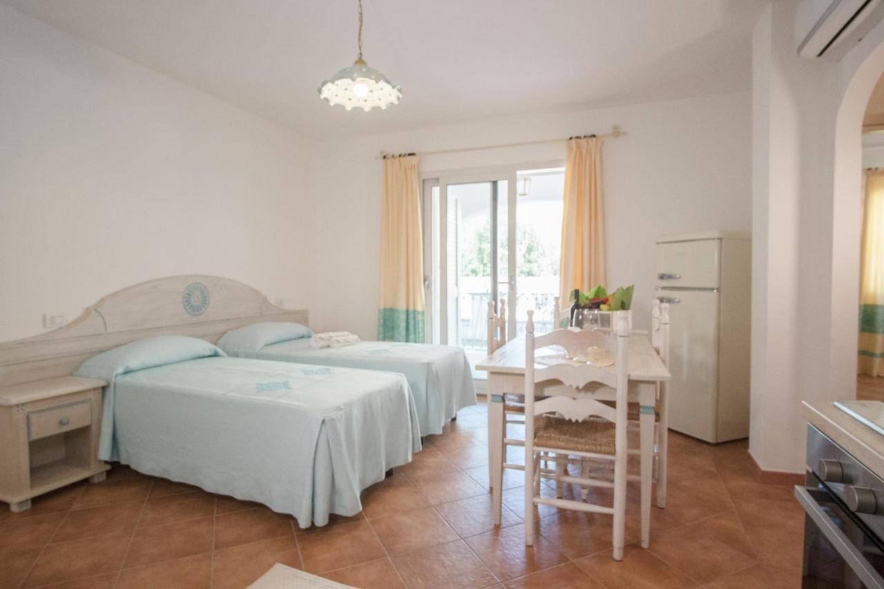 Le Residenze Del Golfo Di Orosei Aparthotel Екстериор снимка