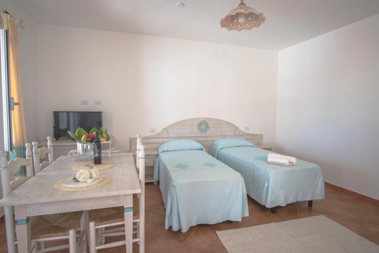Le Residenze Del Golfo Di Orosei Aparthotel Екстериор снимка