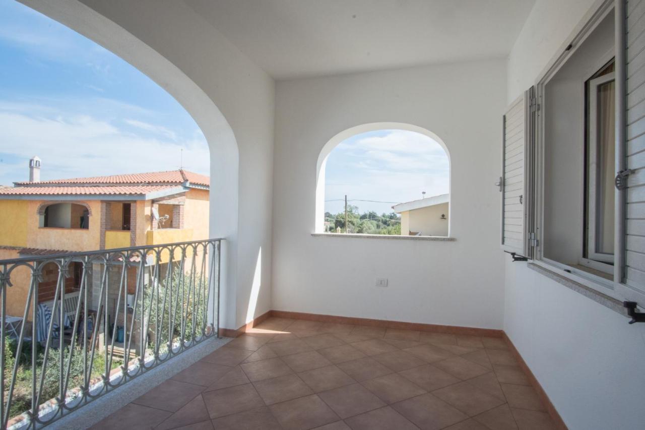 Le Residenze Del Golfo Di Orosei Aparthotel Екстериор снимка