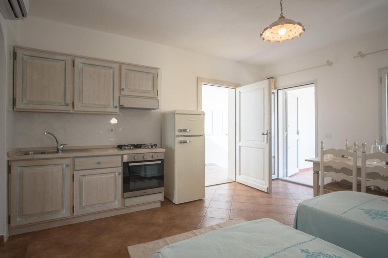 Le Residenze Del Golfo Di Orosei Aparthotel Екстериор снимка